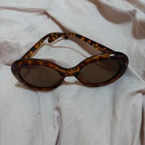 Tortoise Oval Frame Sunglasses - Brown Lenses
